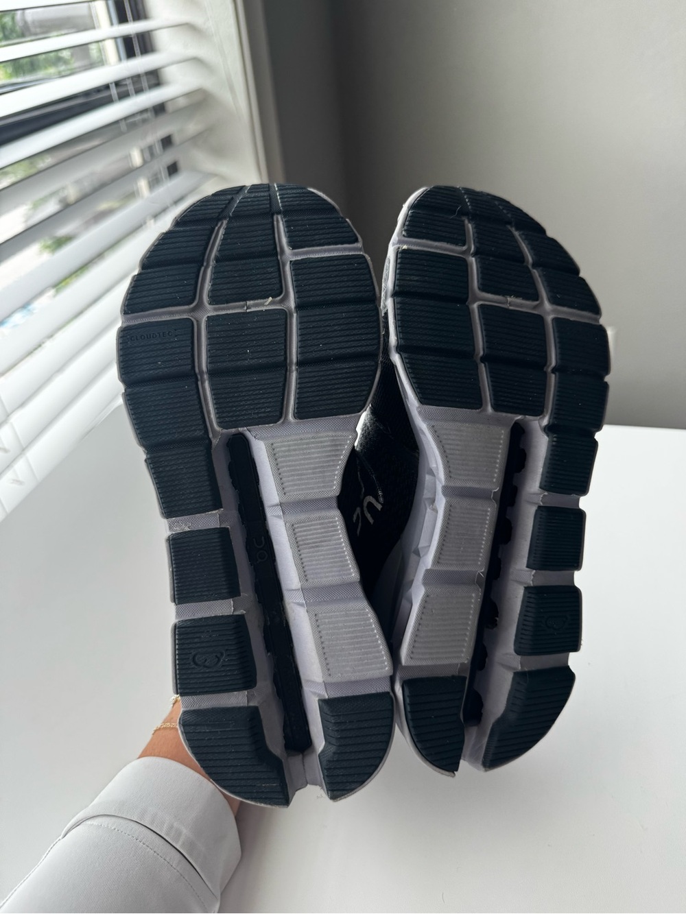 On Running womans Black & Gray/Purple Cloud Athletic Shoes - Picture 6 of 6